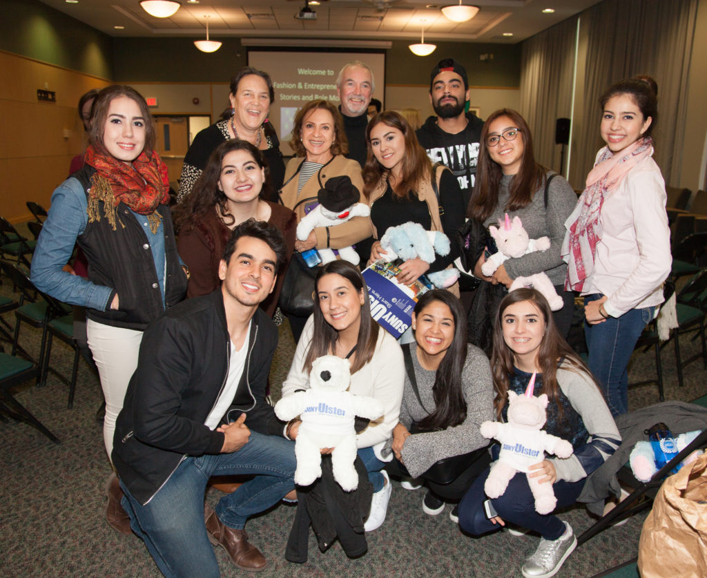 30901604872_f46e2f60cd_k